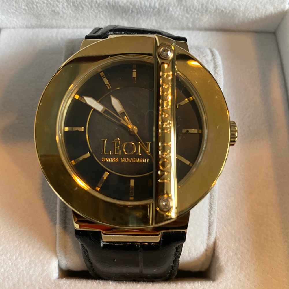 Raphael Leon men’s watch